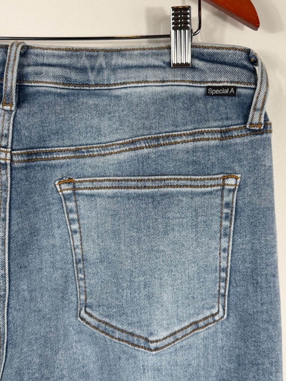 Special A High-Rise Straight Jeans. Medium Wash. Womens Size 15. 32 Waist - Picture 6 of 7